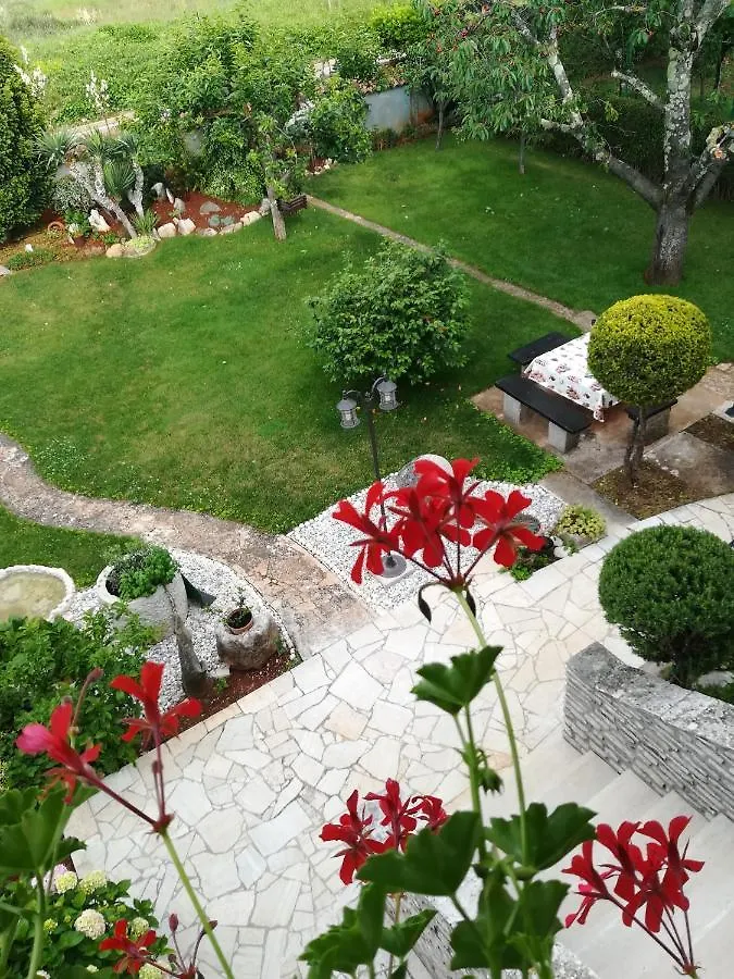 아파트 Apartmani Villa Otilija 포레치