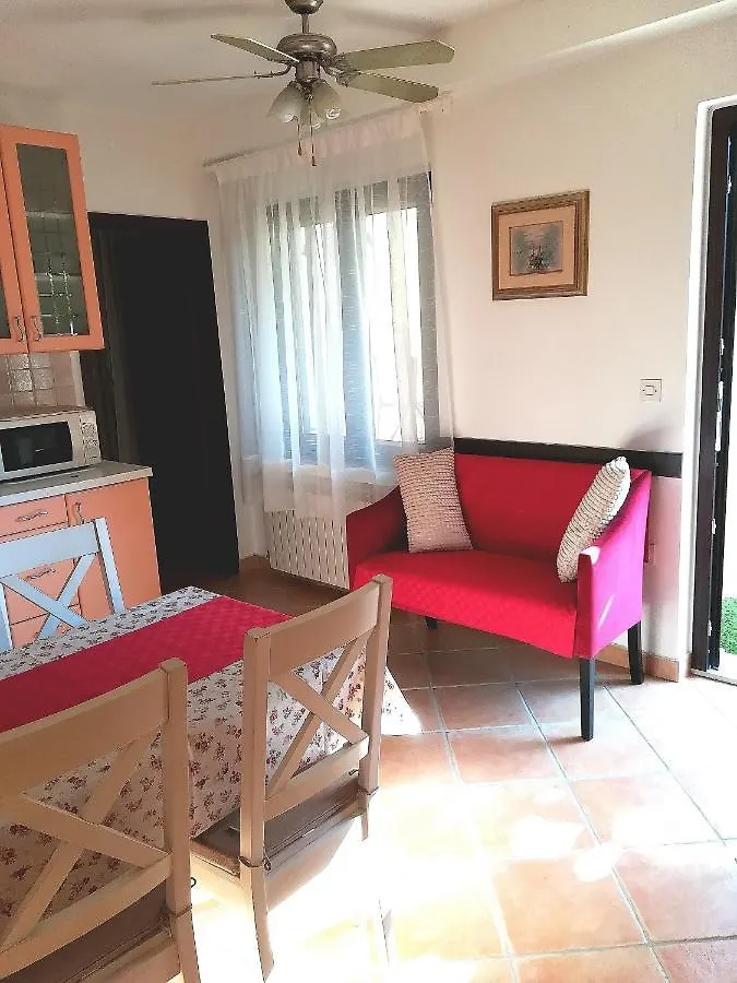 아파트 Apartmani Villa Otilija 포레치