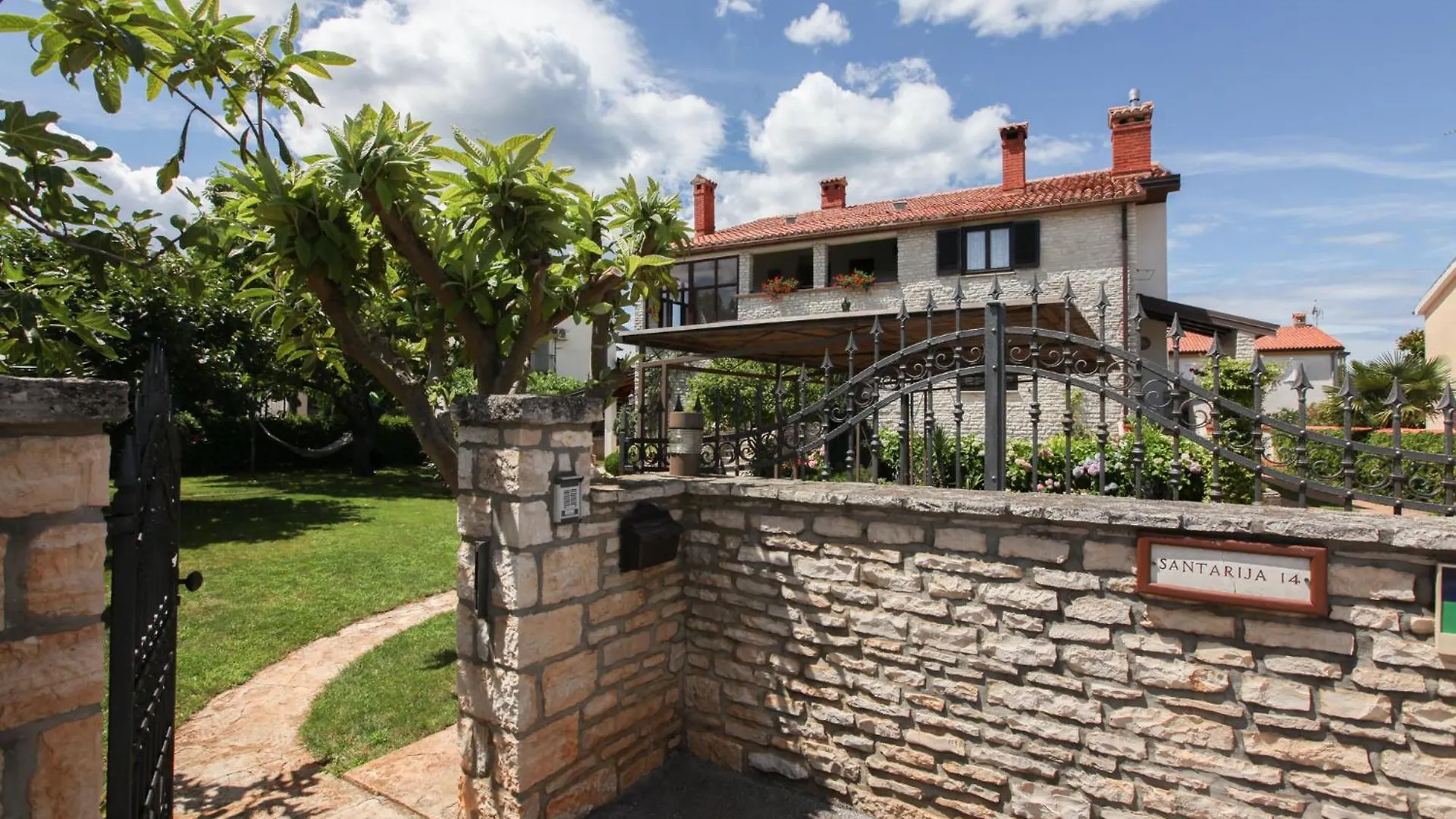 Apartmani Villa Otilija 포레치 0*,  크로아티아