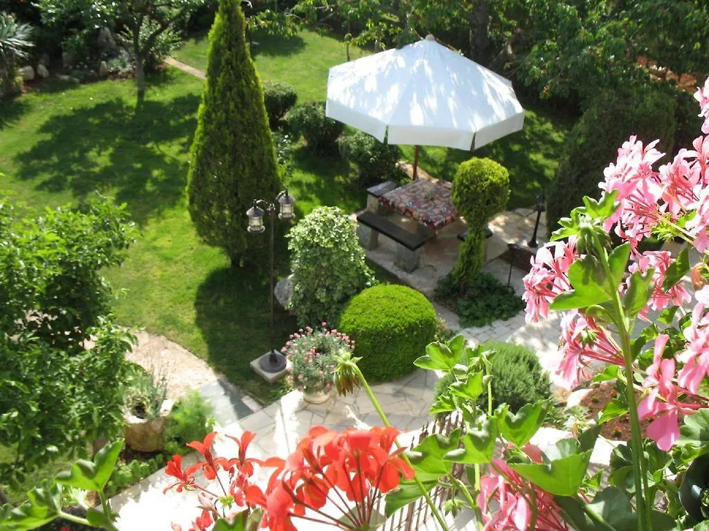 Apartmani Villa Otilija 포레치