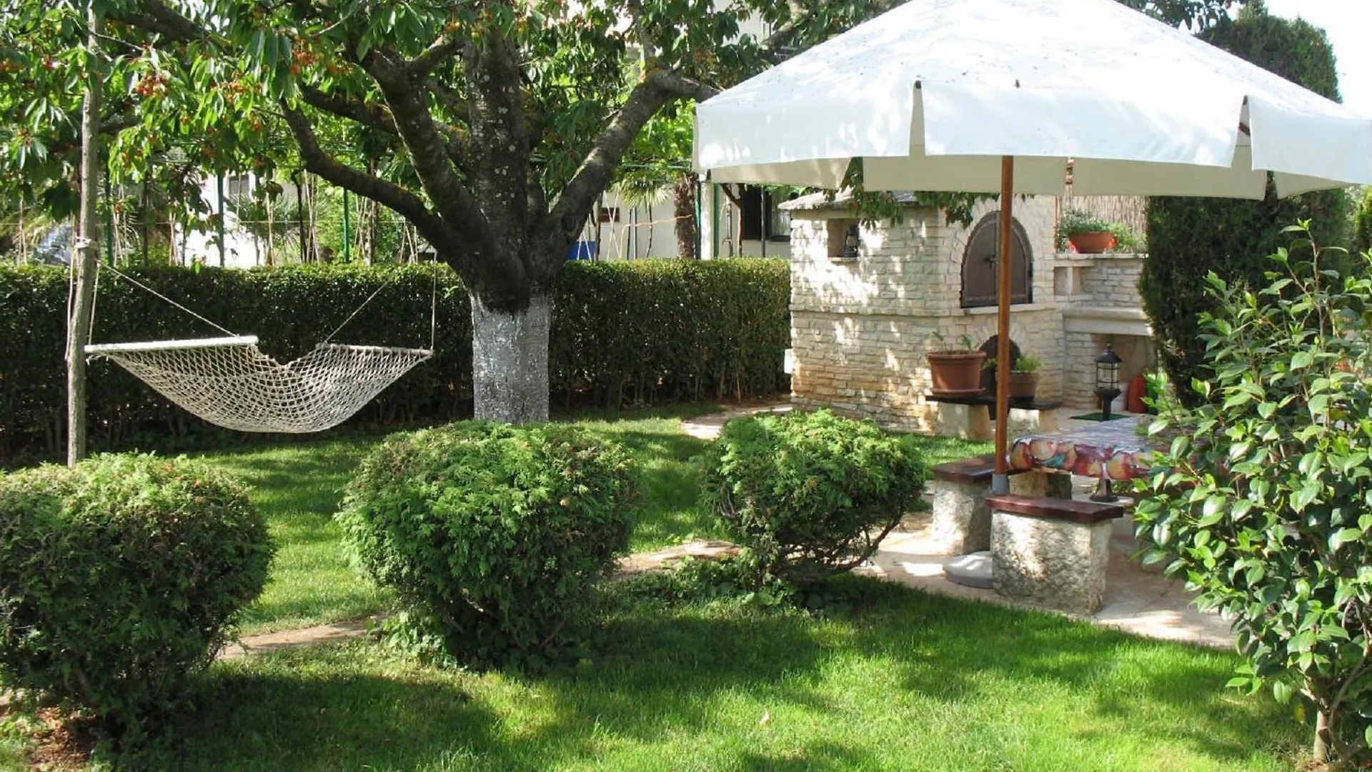 아파트 Apartmani Villa Otilija 포레치