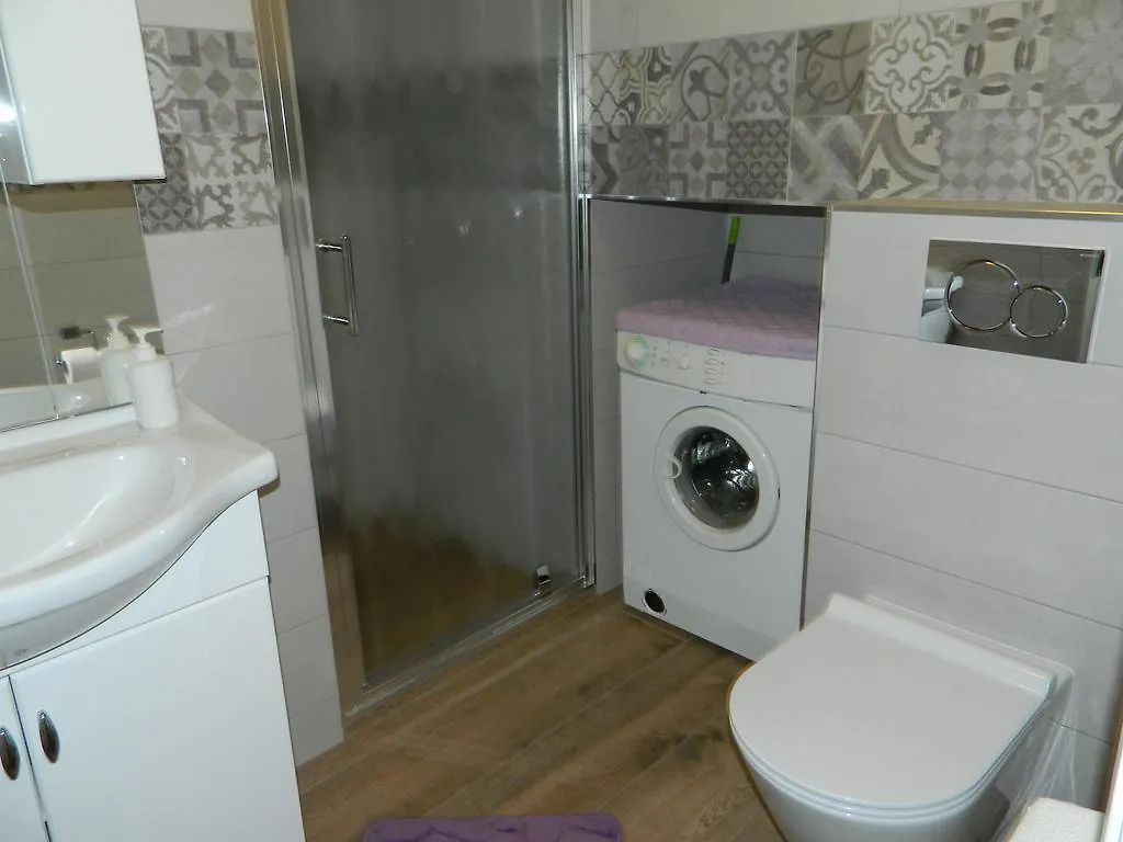 Apartmani Villa Otilija 포레치