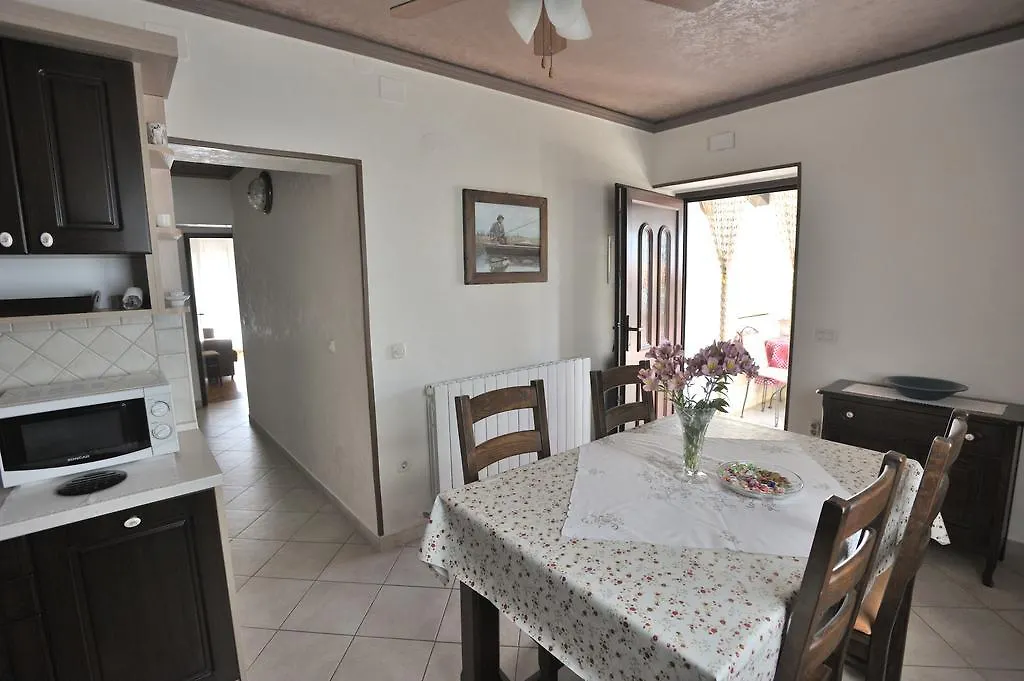 아파트 Apartmani Villa Otilija 포레치